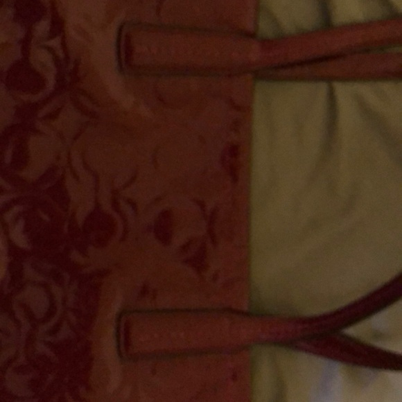 Coach Berry Tote - Picture 4 of 9